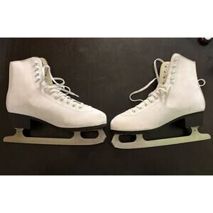 American Athletic Ice Skates Women’s Size 11 White Figure Skates GS Blade
